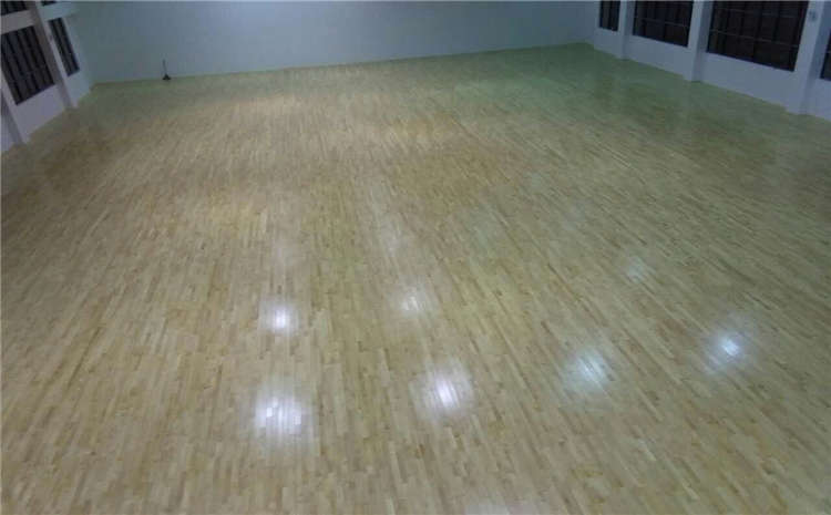 專(zhuān)業(yè)的舞臺(tái)實(shí)木地板哪個(gè)品牌好？