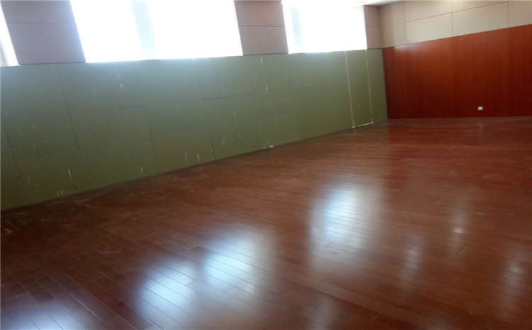 學(xué)校體育館實木地板廠家哪家好？