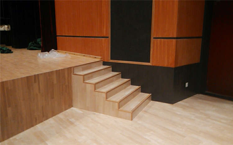 北京學(xué)校體育館實木地板多少錢一平米？