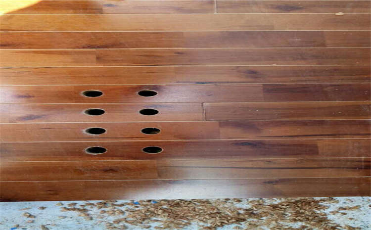 松木舞臺(tái)運(yùn)動(dòng)木地板主輔龍骨結(jié)構(gòu)