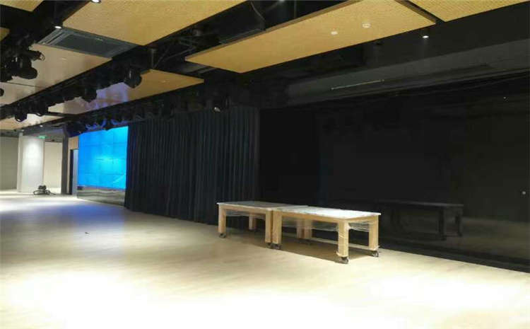 20厚籃球場(chǎng)實(shí)木地板廠家去哪找？