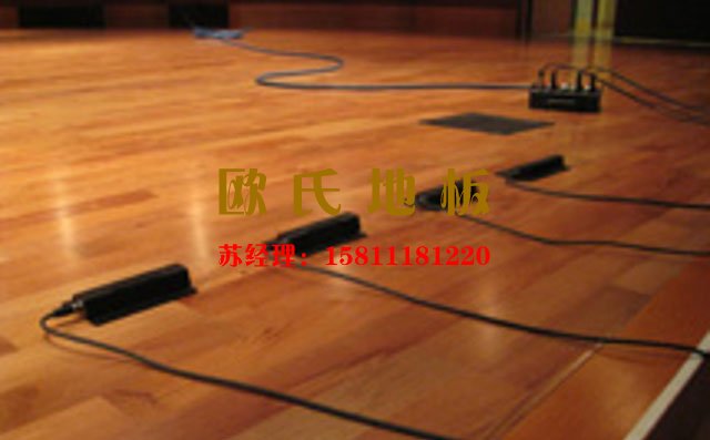 舞臺木地板出現(xiàn)問題，正確的解決方案是怎樣的——?dú)W氏地板